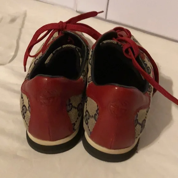 COPY - Authentic Gucci Vintage Sneakers - Picture 3 of 11